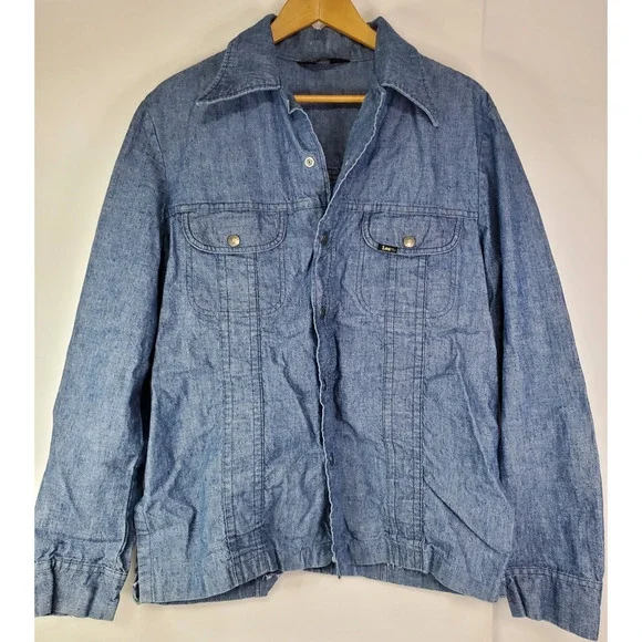 Vintage LEE jean Chambray Snap Shirt Men's Large Made USA Pockets Metal